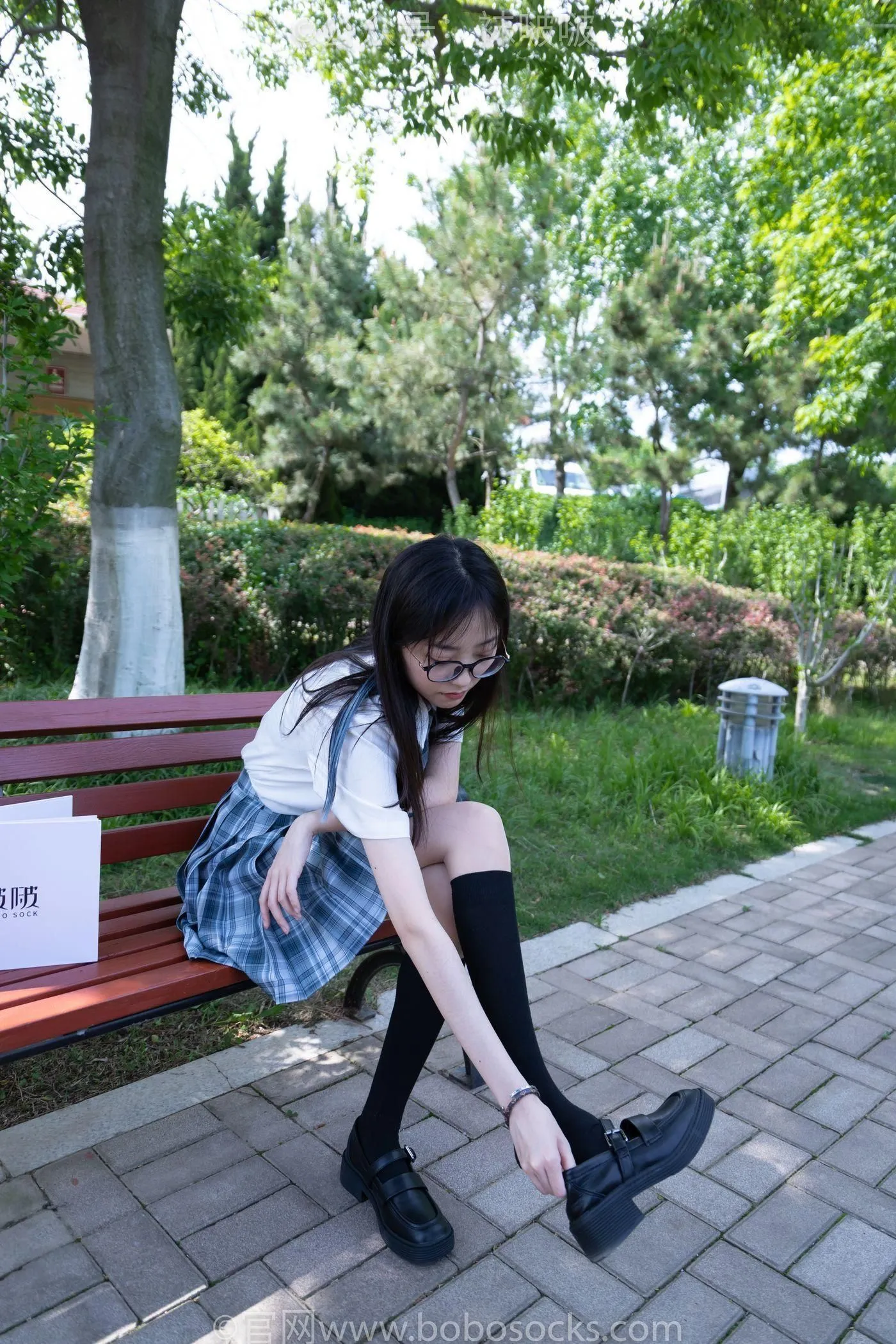 [BoBoSocks袜啵啵]NO.007 稚予-JK制服、皮鞋、黑色中筒棉袜、肉丝 [143P]插图